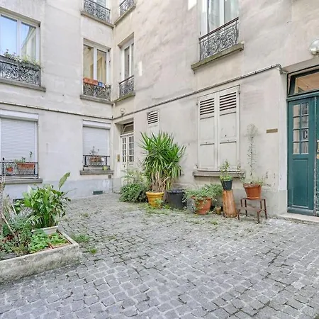 Buttes Chaumont Charming 4p Apartment